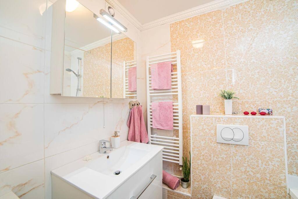 Sunny Day -Arena Zagreb , 2 Bathrooms, 102M², Exteriör bild